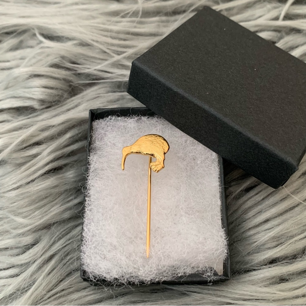 Vintage Kiwi Lapel Pin